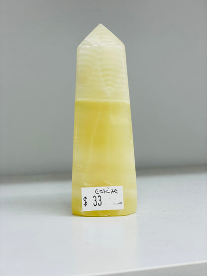 Lemon calcite point