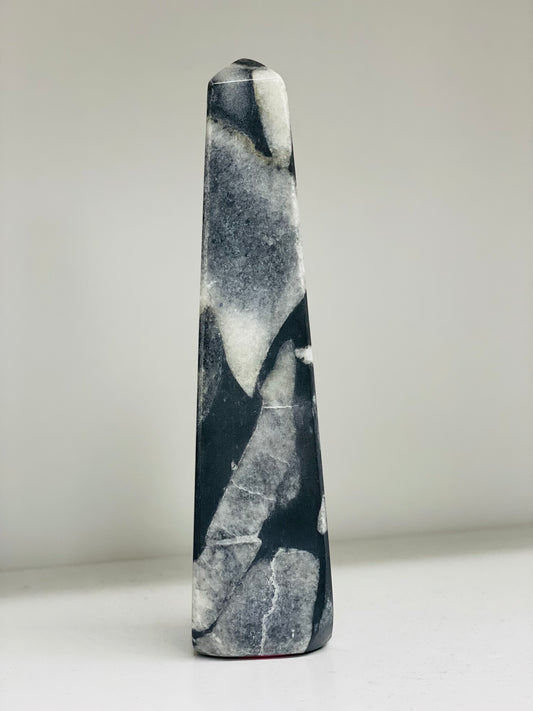 Shell jasper obelisk