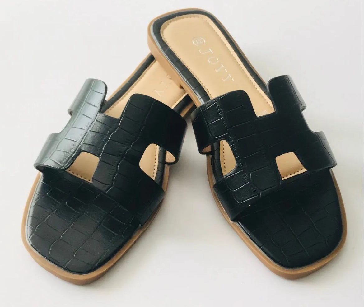 Joyy sandal- Black