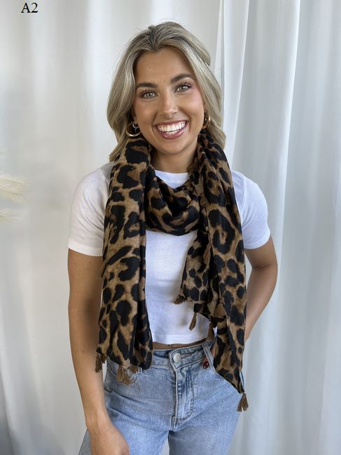 Leopard scarf